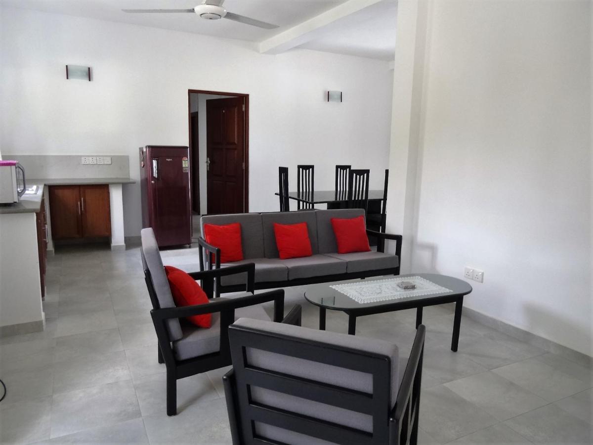 Amssler Beach Stay Kalutara Luaran gambar