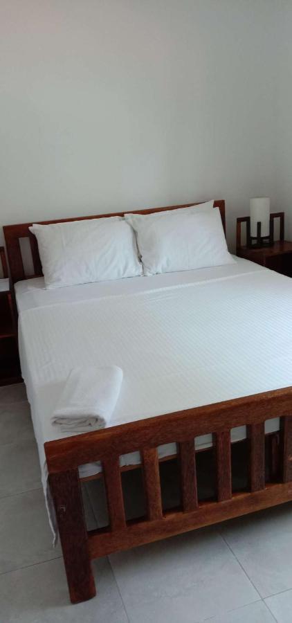 Amssler Beach Stay Kalutara Luaran gambar