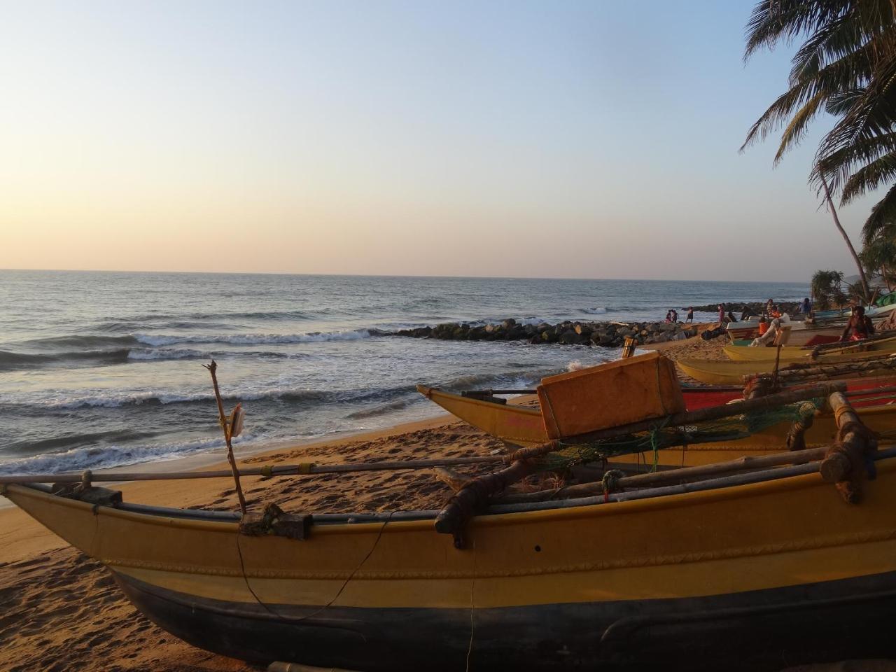 Amssler Beach Stay Kalutara Luaran gambar