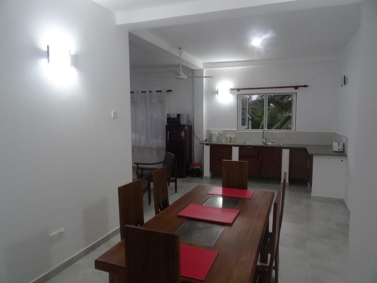 Amssler Beach Stay Kalutara Luaran gambar